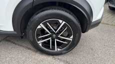Nissan Juke 1.0 DiG-T N-Connecta 5dr Petrol Hatchback